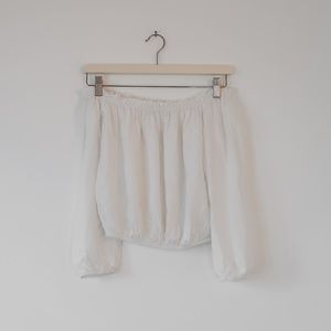 White off-shoulder top with sleeves Brandy Melville - One-size fits all (medium)